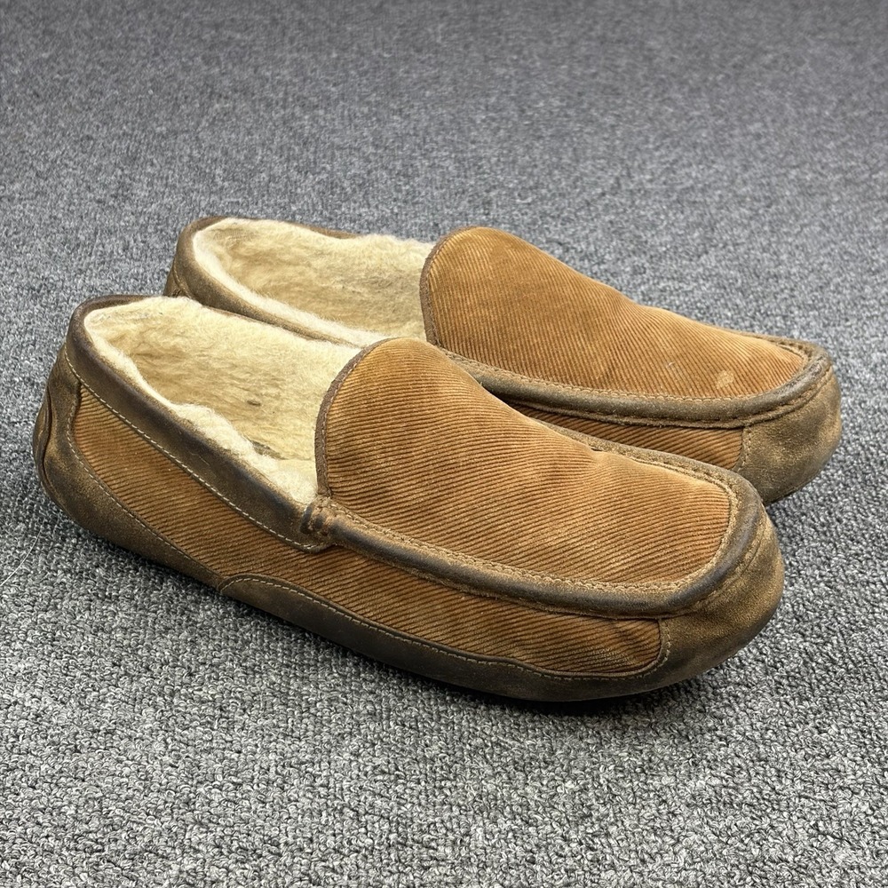 UGG Ascot Corduroy II Moccasin Slippers Men's 13 Chestnut Brown Sheepskin Lined